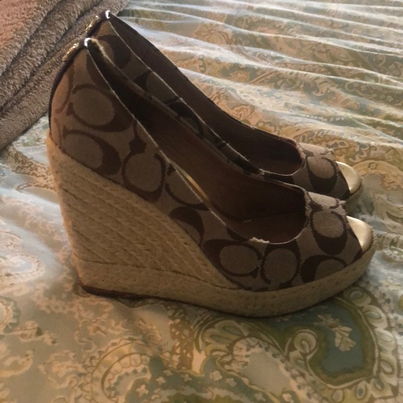 COACH Logo Platform Wedges 💜 - Picture 2 of 6